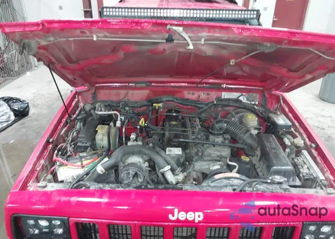 1999 Jeep Cherokee Classic/Sport from USA, damaged, VIN 1J4FF68S5XL638460